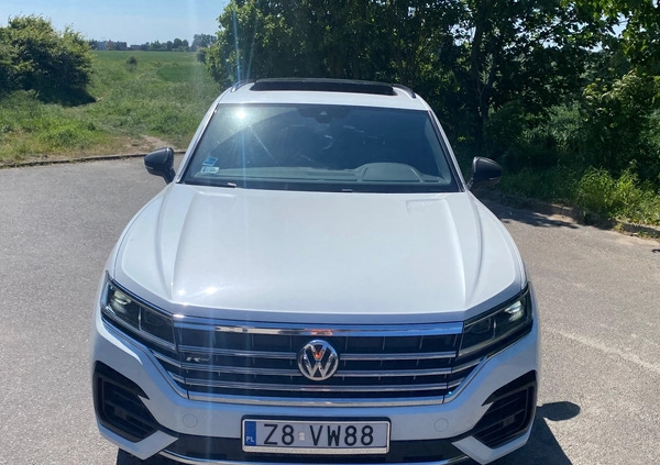 Volkswagen Touareg cena 219900 przebieg: 124000, rok produkcji 2018 z Szczecin małe 631